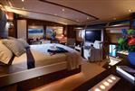 Sunseeker 34 - Manufacturer Provided Image: Owner\'s Stateroom