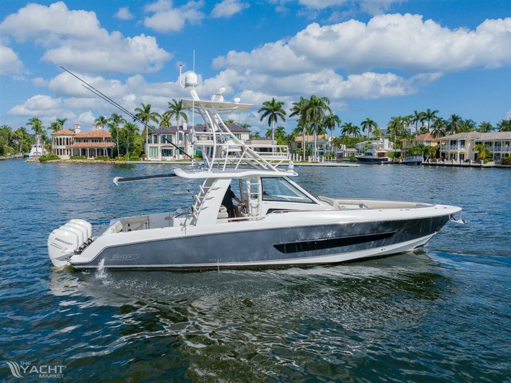 2020 Boston Whaler