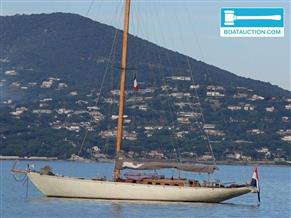 CUSTOM RACE BERMUDIAN CUTTER