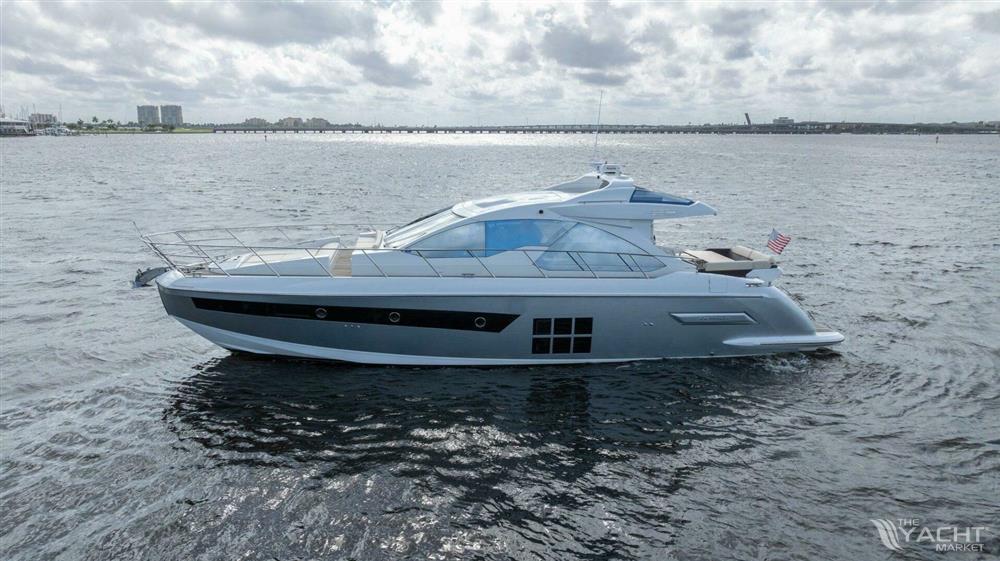 2015 Azimut