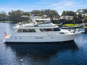 Hatteras Cockpit Motoryacht