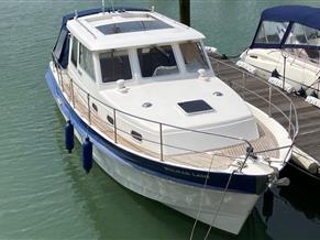 Hardy 32 Commander