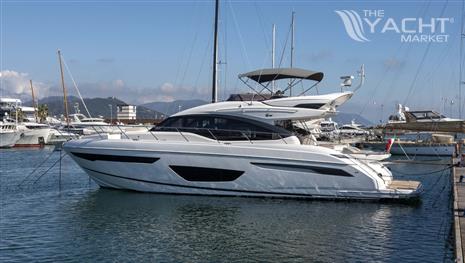 Princess S65 - Princess-S65-motor-yacht-for-sale-exterior-image-Lengers-Yachts-5-scaled.jpg