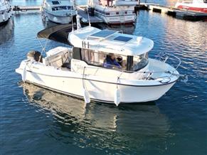 Quicksilver 675 Pilothouse