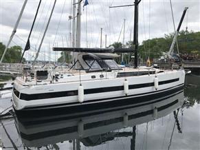 BENETEAU OCEANIS YACHT 62