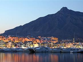 18 MT. BERTH IN PUERTO JOSE BANUS, MARBELLA, SPAIN