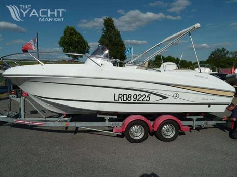 BENETEAU FLYER 650 SUNDECK