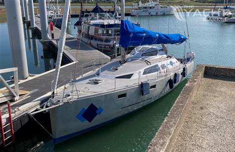 Custom Construction Naval Voisin - Tempo 40 – Lifting Keel