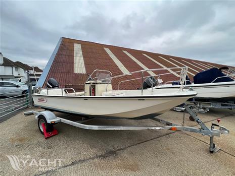 Boston Whaler 17 Montauk