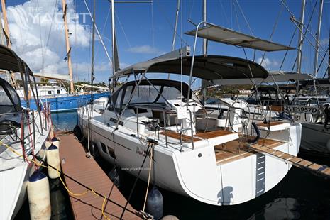 Hanse 548