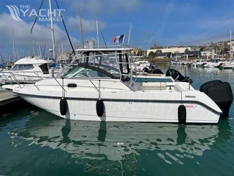 BOSTON WHALER CONQUEST 26