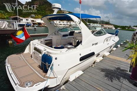 Cruisers Yachts 3375