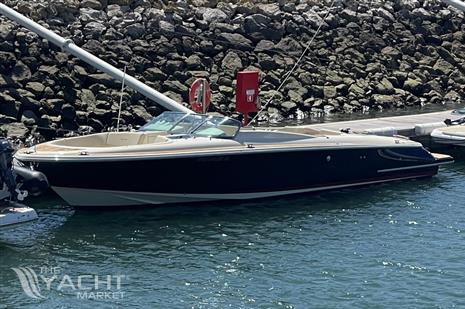 CHRIS CRAFT Launch 32