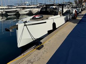 De Antonio Yachts D42
