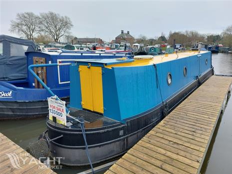 R &amp; D 40ft Narrowboat called Sir Kay