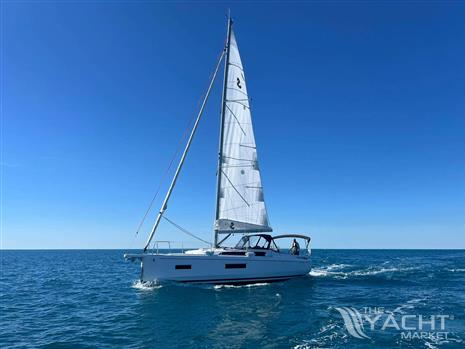 BENETEAU OCEANIS 37.1