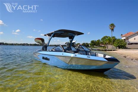 Malibu Wakesetter 23 LSV