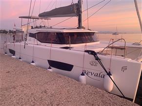 Fountaine Pajot Lucia 40