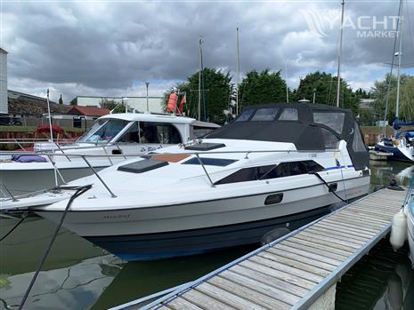 Bayliner 2655 Ciera Sunbridge Sports Cruiser - Bayliner 2655 Ciera Sunbridge - Alongside