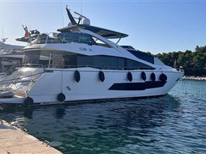 Sunseeker 86 Yacht