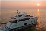 Ferretti Yachts 800