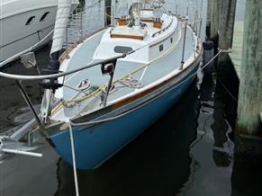 HINCKLEY YACHTS Pilot Yawl 35