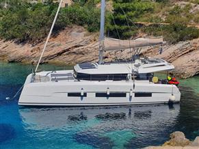 Dufour Catamarans 48