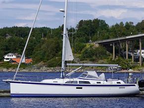 Hallberg-Rassy 44