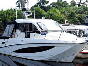 Quicksilver Activ 905 Weekend