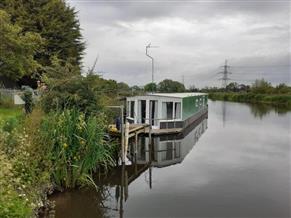 60ft Houseboat called Consort
