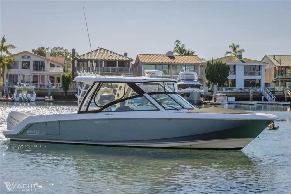 2018 Boston Whaler