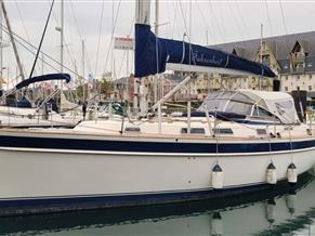 HALLBERG RASSY HALLBERG RASSY 39