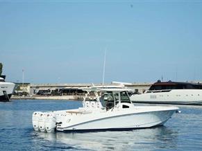 BOSTON WHALER OUTRAGE 370