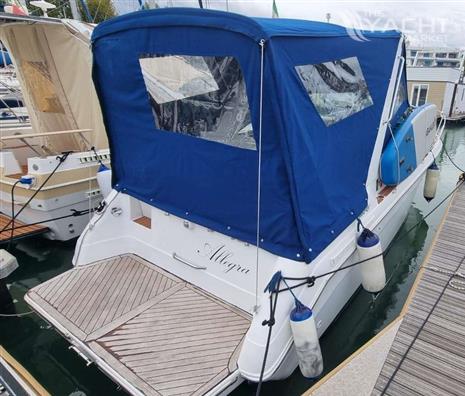 SEA RAY SUNDANCER 250