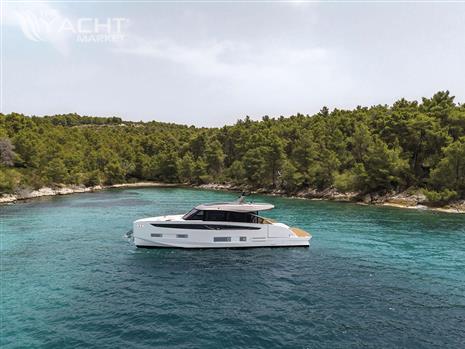 Azimut Seadeck 6