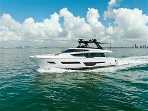 Ferretti Yachts 780