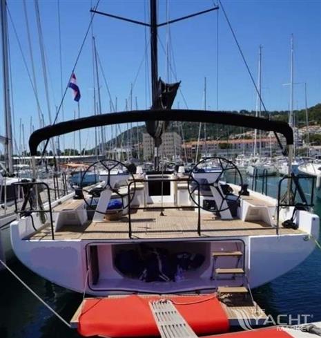 BENETEAU FIRST YACHT 53