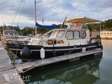 CUSTOM VEDETTE HOLLANDAISE VAN KRUISER 9M