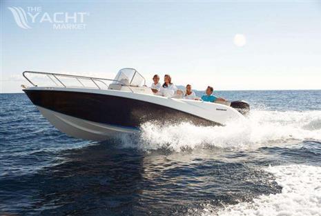 QUICKSILVER QUICKSILVER ACTIV 675 SUNDECK