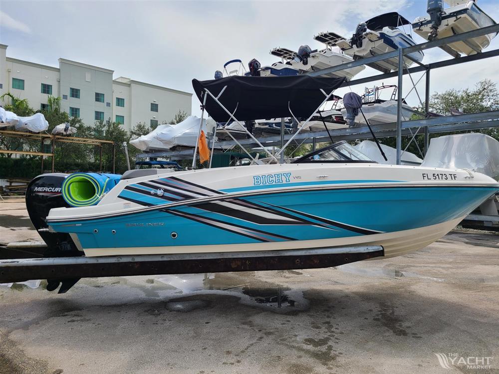 2022 Bayliner