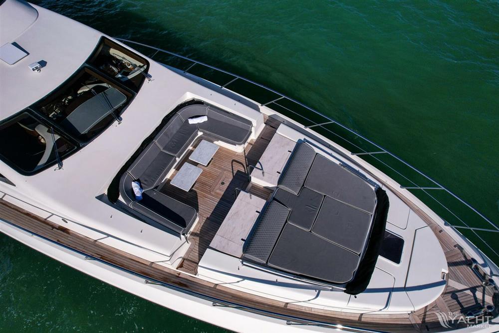 2010 Azimut