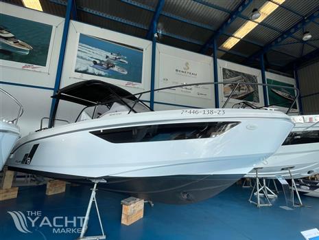 BENETEAU FLYER 8 SUNDECK