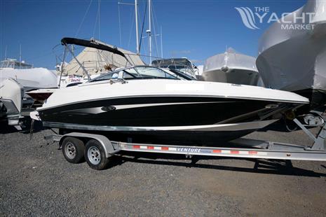 SEA RAY SEA RAY 220 SUNDECK