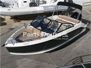 QUICKSILVER QUICKSILVER ACTIV 555 BOWRIDER