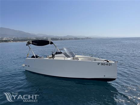 Nuva Yacht M6 OPEN