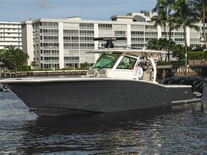 Scout Boat Company 355 LXF