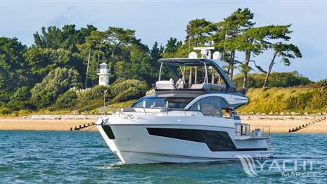 Fairline Squadron 58