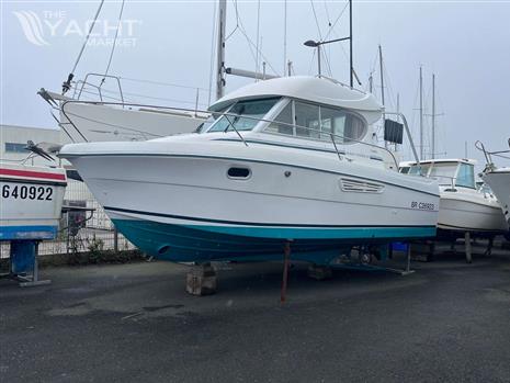 JEANNEAU MERRY FISHER 805