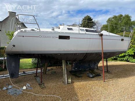 BENETEAU OCEANIS 320