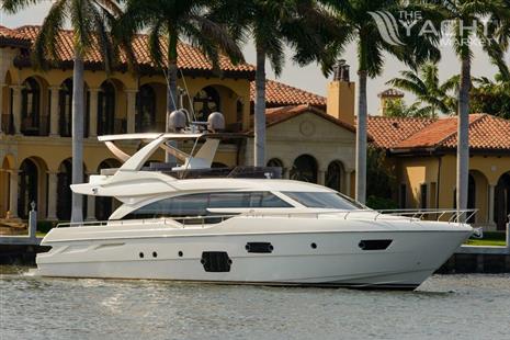 Ferretti Yachts 69